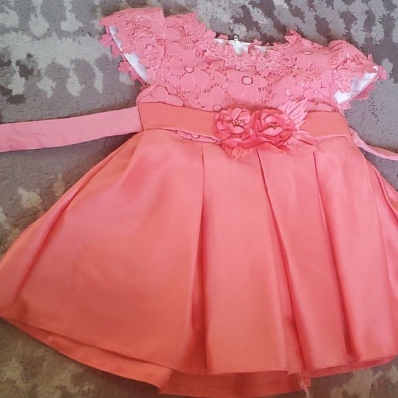 Coral 12 months dress - Picture 3 of 4